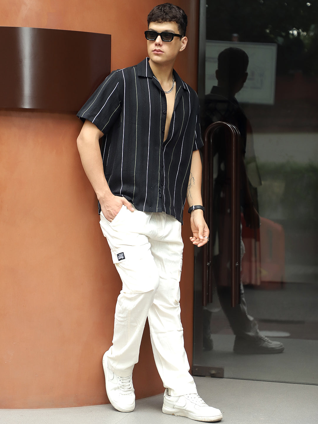 Solven Textured Black Half Sleeve Shirt