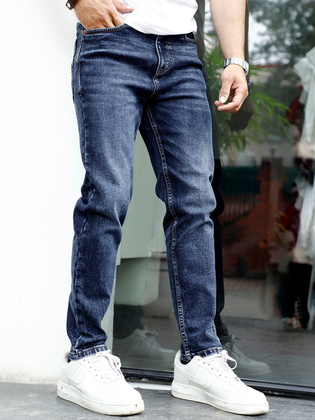 Pearl Drift Mid Wash Blue Carrot Fit Jeans – Relaxed Fit, Timeless